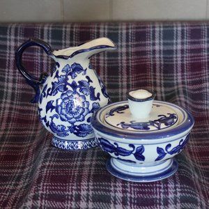 NIB The Bombay Company Blue and White Sugar and Creamer Set
